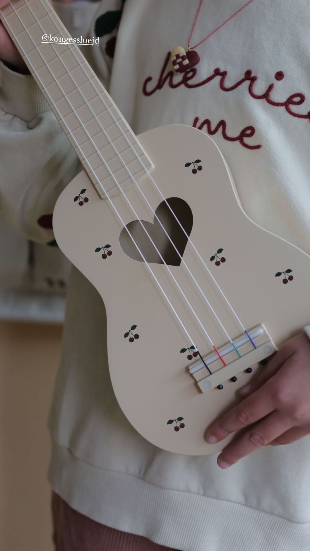 Konges Sloejd AW23 wooden ukulele FSC | Cherry